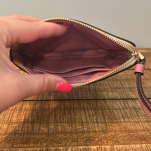 NWOT Coach Wristlet - Picture 3 of 3